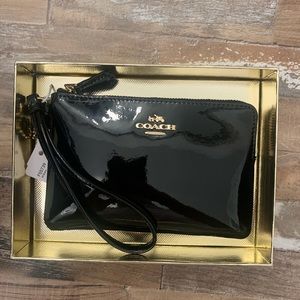 NWT| Black Patent Leather Coach Wristlet